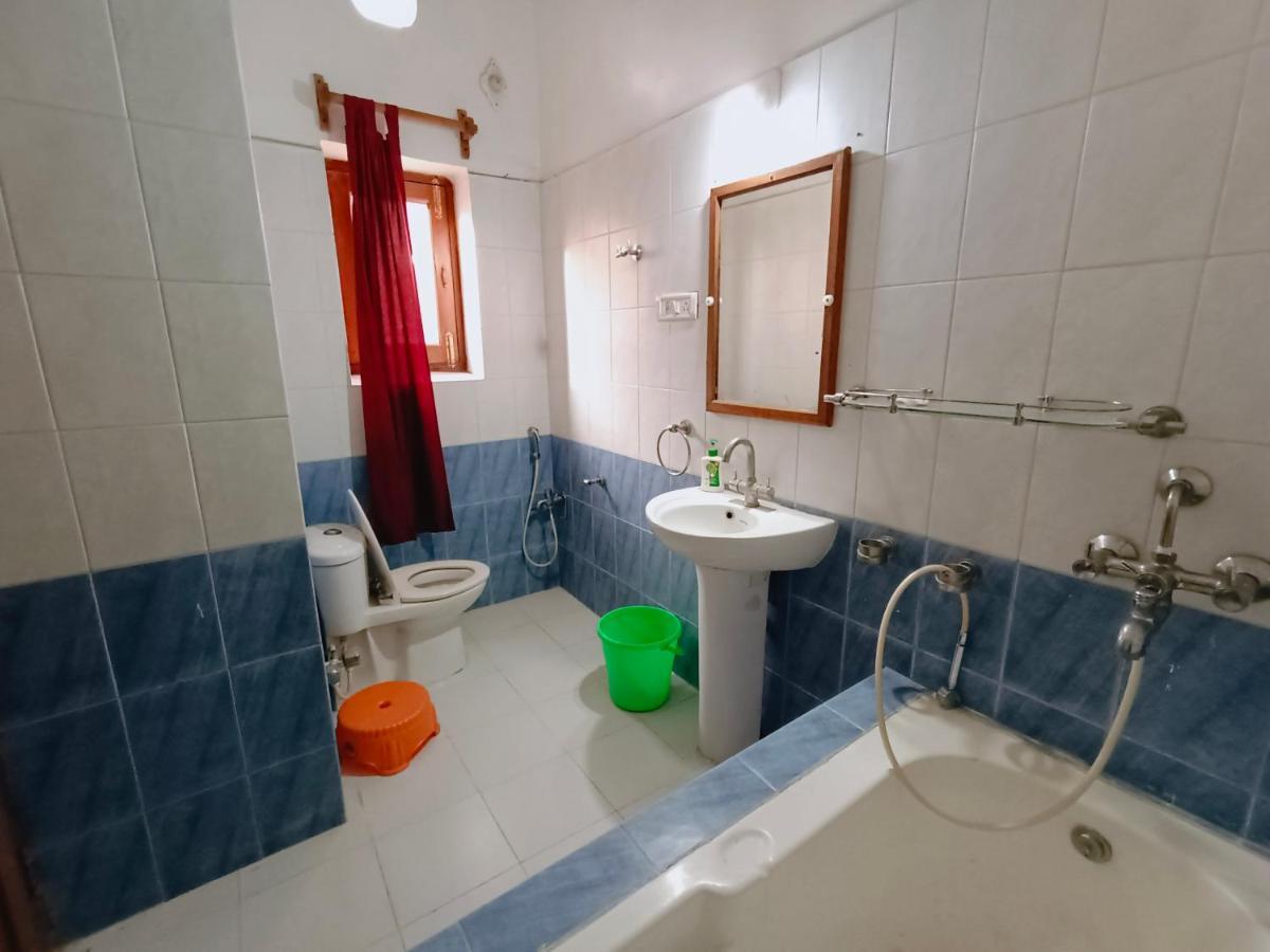 The Gupta Guest House Bodh Gaya Luaran gambar