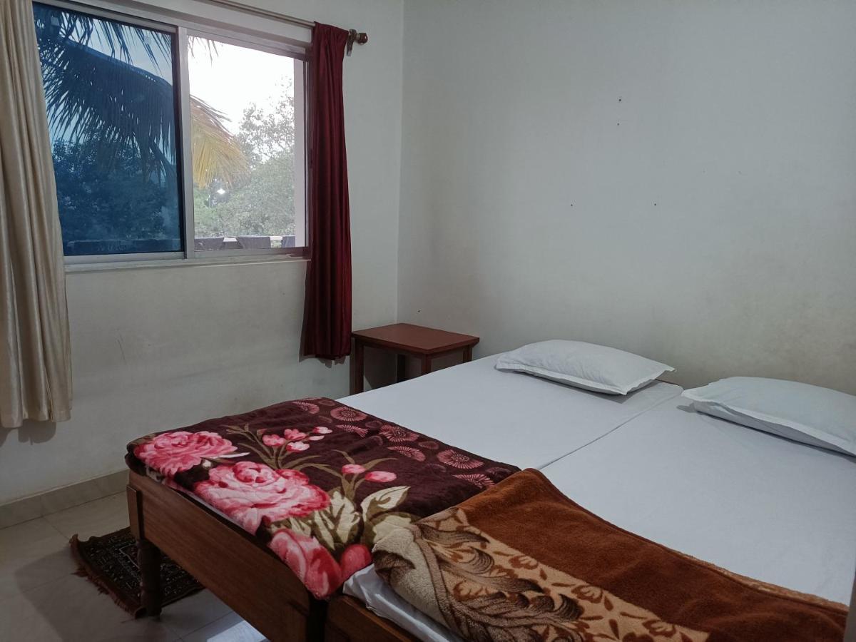 The Gupta Guest House Bodh Gaya Luaran gambar