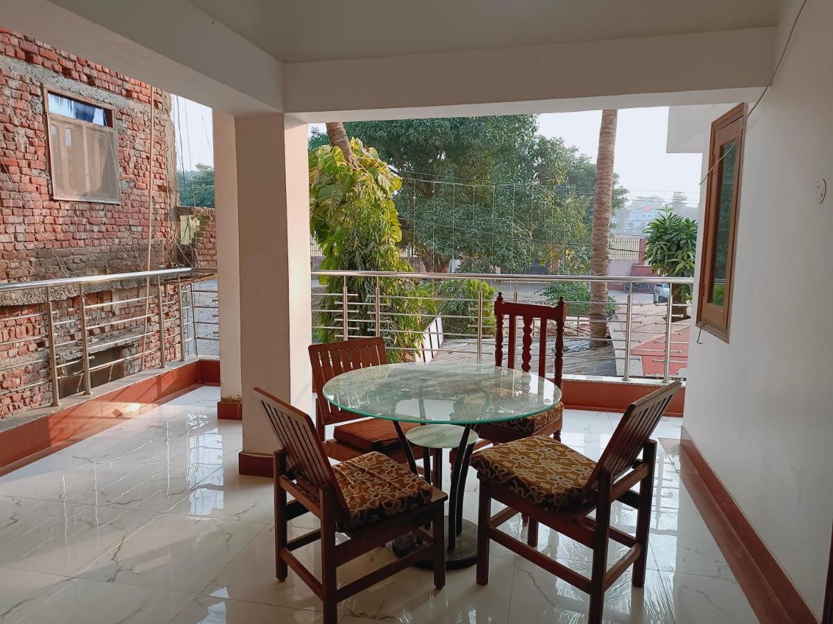 The Gupta Guest House Bodh Gaya Luaran gambar