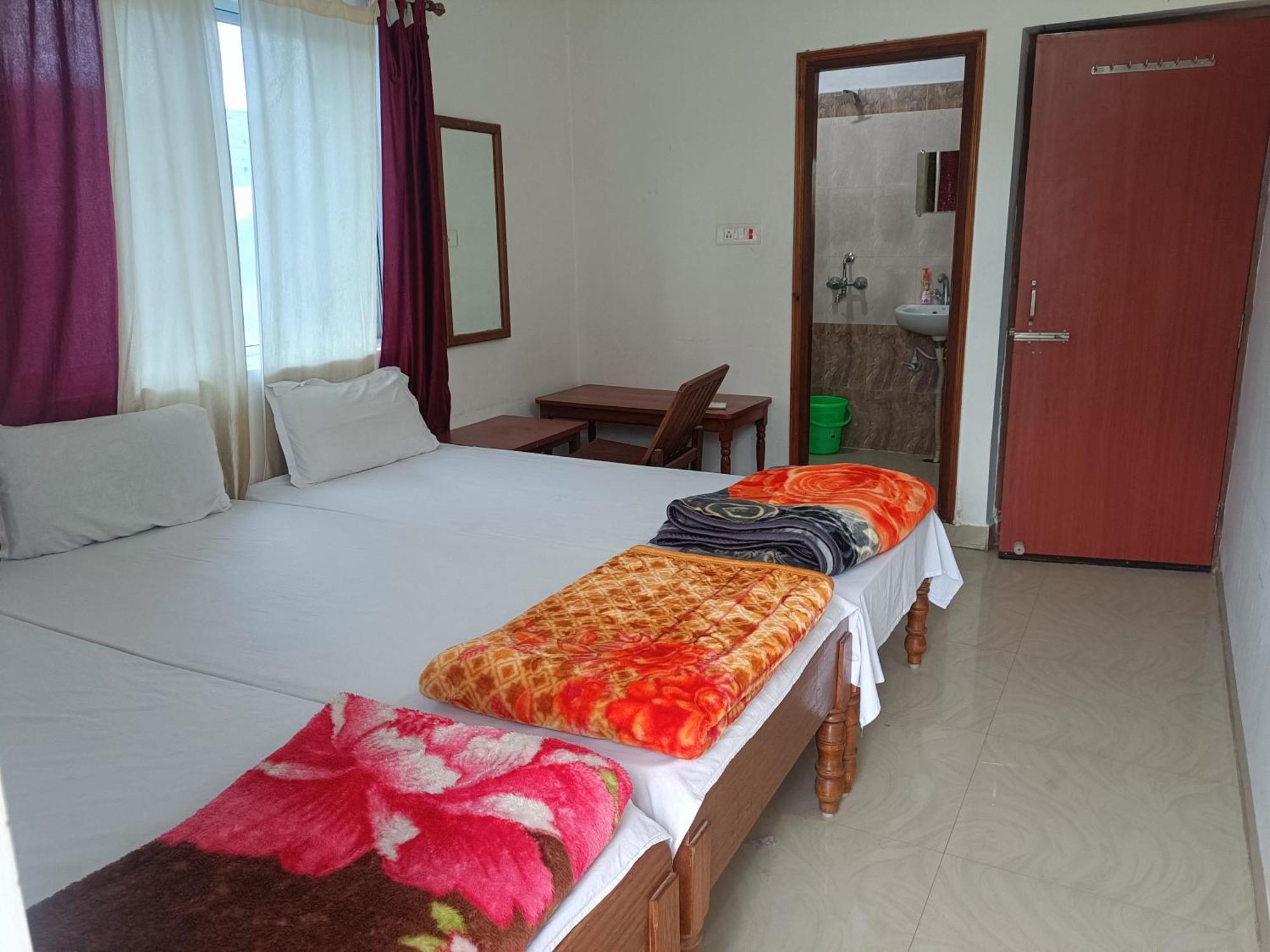 The Gupta Guest House Bodh Gaya Luaran gambar