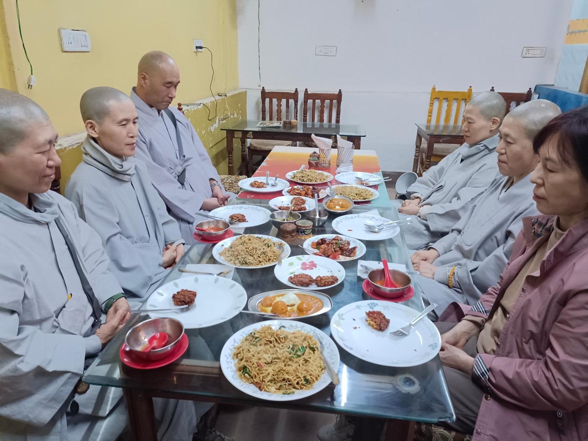 The Gupta Guest House Bodh Gaya Luaran gambar